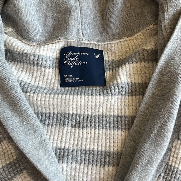 American Eagle Outfitters Sweater - Picture 2 of 5